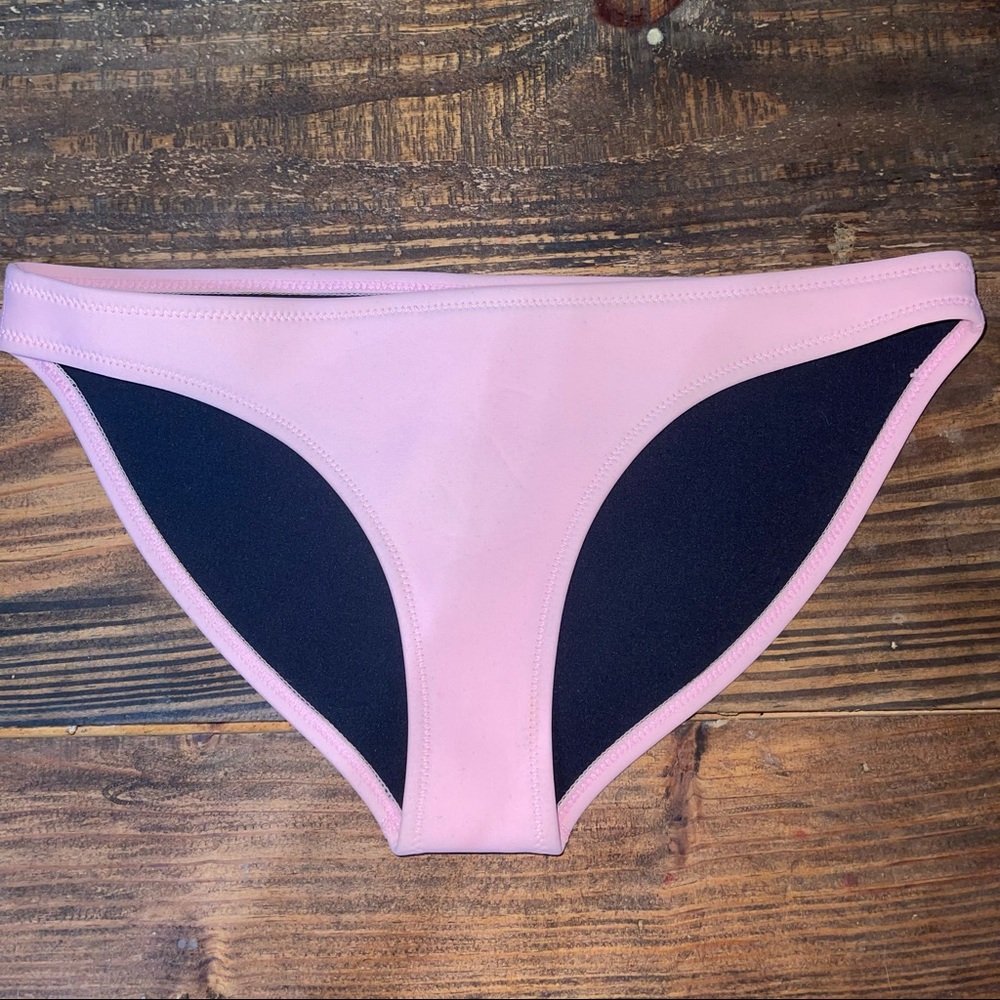 TRAINGL Bikini Bottoms - medium